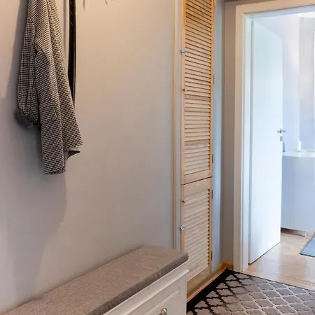 Close To Everywhere, Parking ! Happy Old Town & Main Station גדנסק