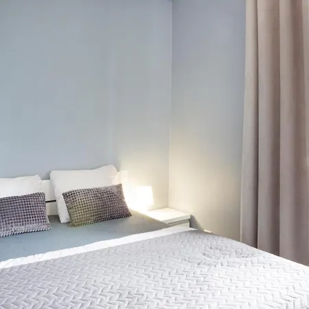 Close To Everywhere, Parking ! Happy Old Town & Main Station Gdansk