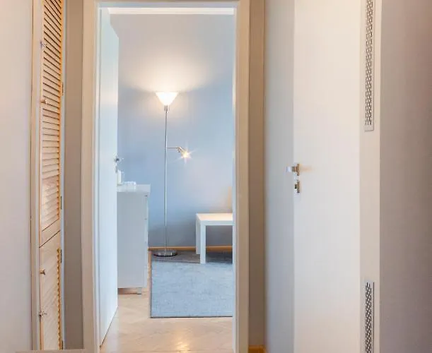 Close To Everywhere, Parking ! Happy Old Town & Main Station