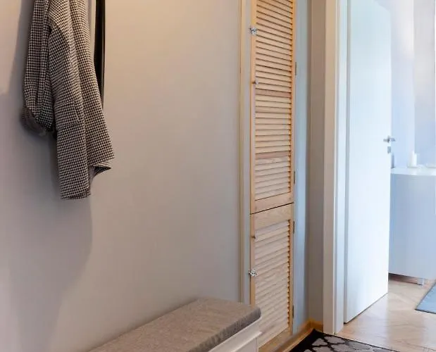 Close To Everywhere, Parking ! Happy Old Town & Main Station Gdansk